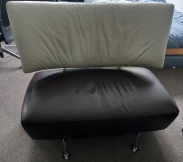 Leolux akka loveseat/ chaise lounge  beschikbaar voor biedingen