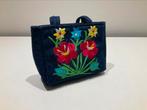 Klein blauw stoffen tasje met bloemen borduursel (zgan), Ophalen of Verzenden, Zo goed als nieuw