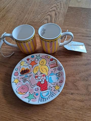 BLOND AMSTERDAM 2 espressokopjes + petit four bordje  beschikbaar voor biedingen