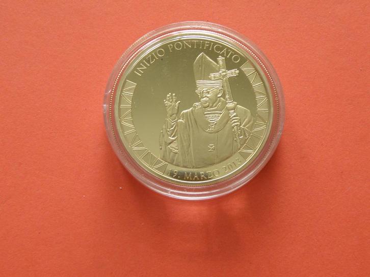 Penning Paus Franciscus Verguld, Postzegels en Munten, Munten | Europa | Niet-Euromunten, Losse munt, Overige landen, Verzenden