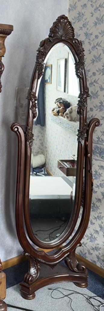 Spiegel Victoriaans beschikbaar voor biedingen