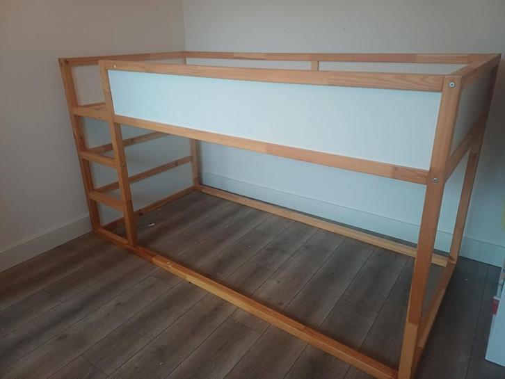 Ikea Kura omkeerbaar bed + matras, Kinderen en Baby's, Kinderkamer | Bedden, Zo goed als nieuw, 180 cm of meer, 70 tot 85 cm, Hoogslaper of Stapelbed