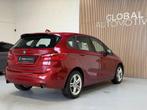 BMW 2-serie Active Tourer 220i Centennial High Executive - S, Auto's, BMW, 1998 cc, Gebruikt, Lichtsensor, 1405 kg