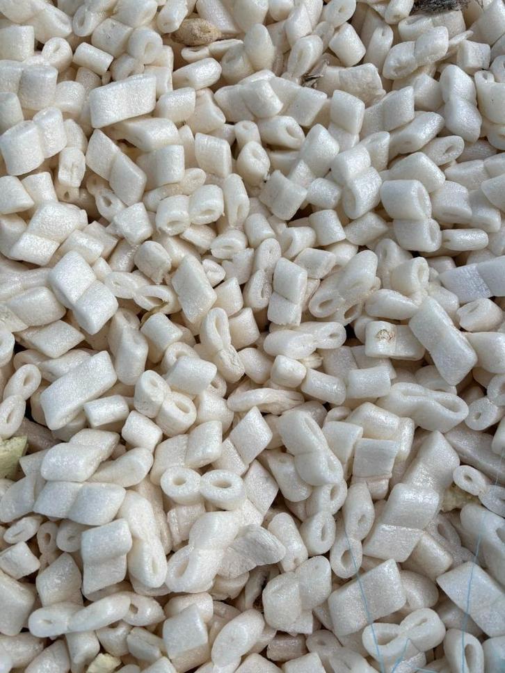 Ca. 50 kuub Drowa kruipruimte isolatie chips, Doe-het-zelf en Verbouw, Isolatie en Afdichting, Gebruikt, Vloerisolatie, Piepschuim (Tempex)