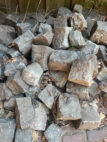 Kasseien/Kinderkopjes/Cobblestones – Moet Snel Weg beschikbaar voor biedingen