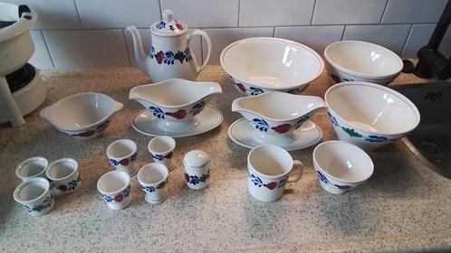 Boerenbont Servies ,3x schalen,2x juskom,7x eierdop,theepot,, Huis en Inrichting, Keuken | Servies, Schaal of Schalen, Boerenbont