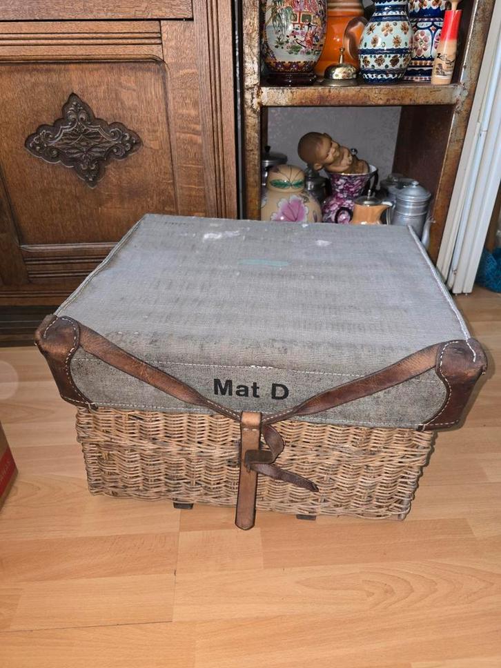 Rieten proviand mand zwitserse leger, Verzamelen, Militaria | Tweede Wereldoorlog, Nederland, Ophalen of Verzenden