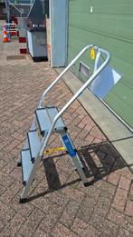 Bordestrap trap huishoudtrap Merk: Zarges 2 x3 treden, Doe-het-zelf en Verbouw, Ladders en Trappen, Ophalen, Trap, Zo goed als nieuw