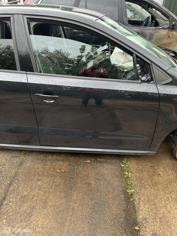 Voordeur rechts  zwart Volkswagen Polo 6R ('09-'14), Auto-onderdelen, Carrosserie en Plaatwerk, Deur, Volkswagen, Voor, Rechts