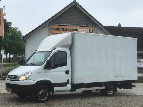 Iveco Daily 35C13 2.3 Hpi Euro 4 Koffer Bakwagen Laadklep Tr, Auto's, Bestelauto's, Bedrijf, Te koop, ABS, Mistlampen, Radio, Schuifdeur
