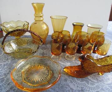 div vintage amber /honing glazen vazen - glazen - schaaltjes beschikbaar voor biedingen