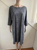 Penn & Ink travelstof jurk grijs met zwarte print maat 44, Kleding | Dames, Jurken, Penn & Ink, Maat 42/44 (L), Ophalen of Verzenden