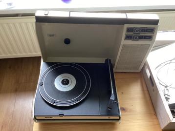 Philips 270 draagbare platenspeler  beschikbaar voor biedingen