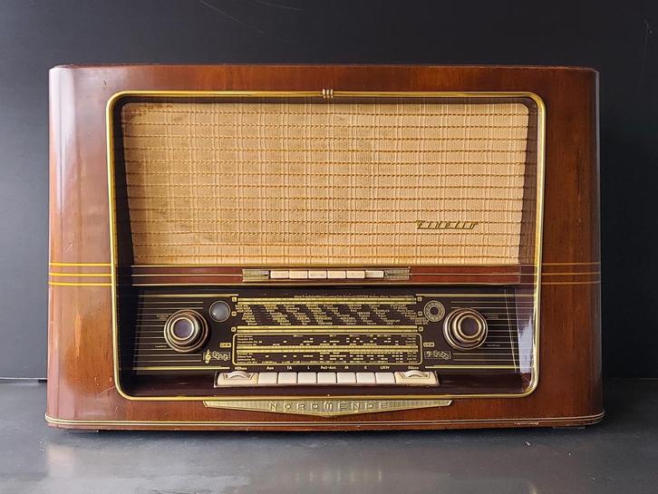 Nordmende Fidelio 57 – buizenradio 1957, Antiek en Kunst, Antiek | Tv's en Audio, Ophalen
