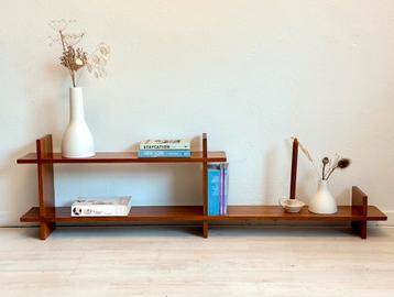 Vintage wandrek in teakfineer jaren 60 beschikbaar voor biedingen