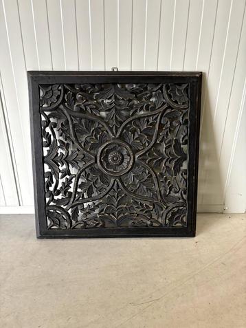 Houten wanddecoratie beschikbaar voor biedingen