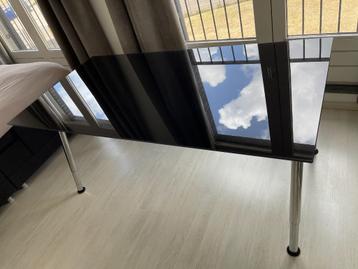 IKEA Galant glazen bureau – Zwart glas & metalen poten – 160 - afbeelding 1