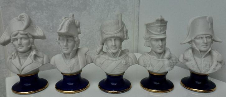 Buste, Napoleon en 4 Maarschalken Porselein, Bisquit., Antiek en Kunst, Curiosa en Brocante, Verzenden