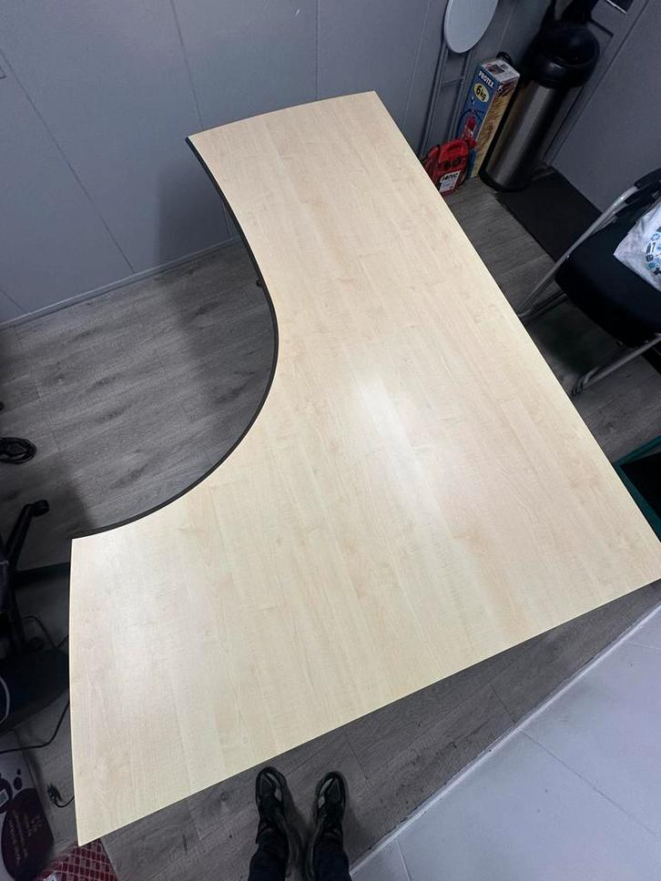 Mooi verstelbare Bureau te Koop! 210 x 80, Huis en Inrichting, Bureaus, Gebruikt, Bureau, Ophalen of Verzenden