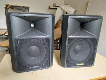 Diverse Grote Speakers beschikbaar voor biedingen