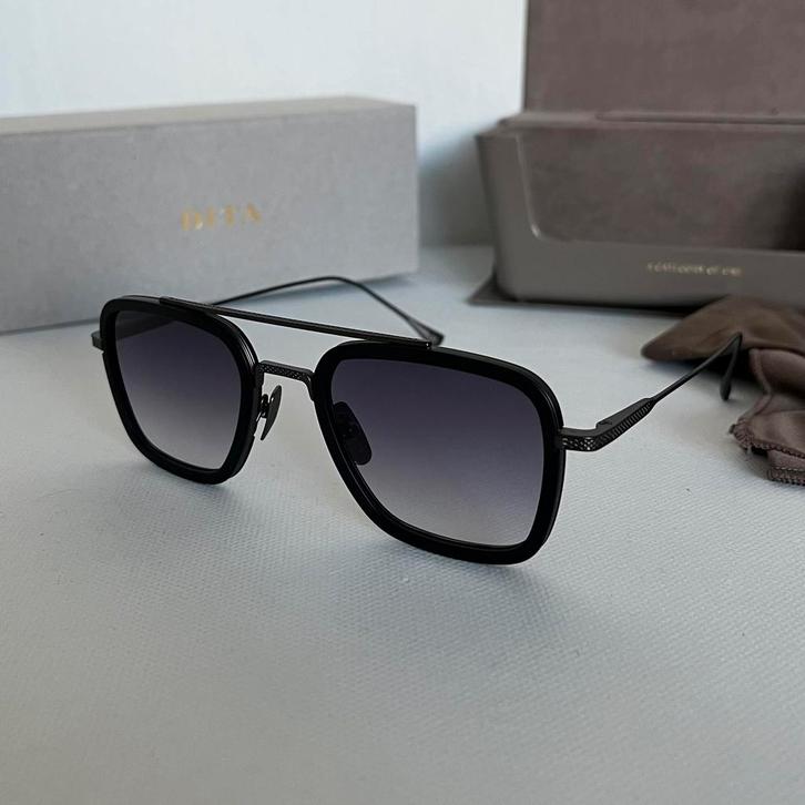 Dita Flight 006 - Black on Black - Mat + Toebehoren, Sieraden, Tassen en Uiterlijk, Zonnebrillen en Brillen | Heren, Nieuw, Overige merken