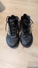 Adidas Bounce Legends maat 44 Basketball schoenen, Ophalen of Verzenden, Zo goed als nieuw, Schoenen