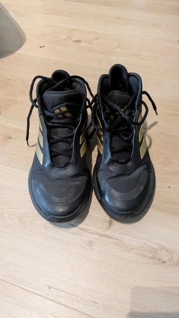 Adidas Bounce Legends maat 44 Basketball schoenen beschikbaar voor biedingen
