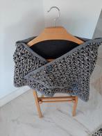 Mooie warme omslagdoek van Stolt., Ophalen of Verzenden, Zo goed als nieuw