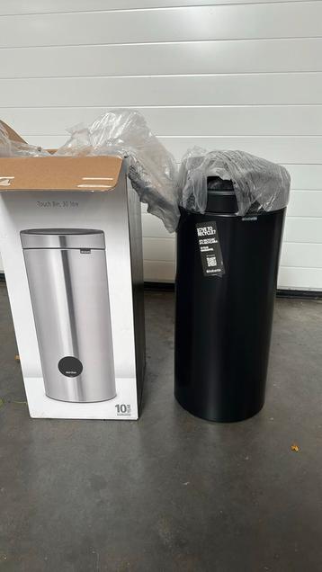Brabantia 30L zwart touch bin beschikbaar voor biedingen