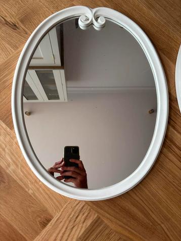 Ovale Spiegel met Witte Lijst x2 beschikbaar voor biedingen