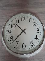 IKEA Bravur Wandklok wit, Huis en Inrichting, Woonaccessoires | Klokken, Ophalen of Verzenden, Zo goed als nieuw, Analoog, Wandklok