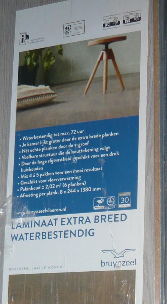 Bruynzeel Extra Breed Waterbestendig Laminaat geestig grijs, Doe-het-zelf en Verbouw, Vloerdelen en Plavuizen, Nieuw, Laminaat