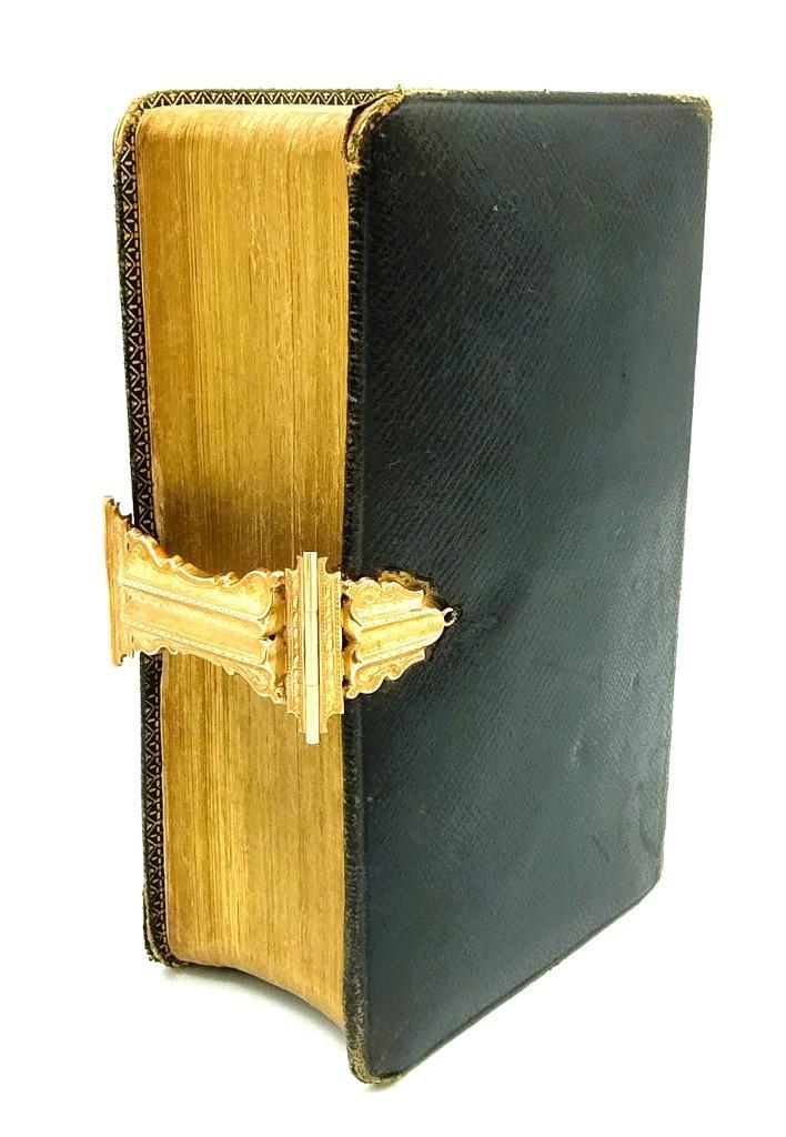 Bijbel met groot gouden slot, 1884, Antiek en Kunst, Antiek | Boeken en Bijbels, Verzenden