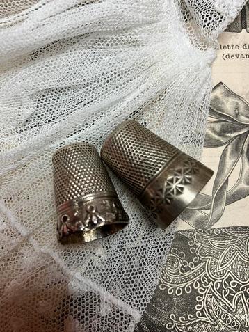 Antiek zilveren vingerhoedjes beschikbaar voor biedingen