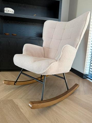 Schommelstoel teddy beige nieuw beschikbaar voor biedingen