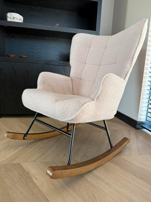 Schommelstoel teddy beige nieuw, Huis en Inrichting, Fauteuils, Nieuw, Stof, 50 tot 75 cm, 75 tot 100 cm, Ophalen