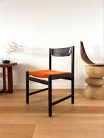 4 Wenge wooden dining chairs brown orange corduroy, Huis en Inrichting, Stoelen, Gebruikt, Bruin, Hout, Ophalen of Verzenden