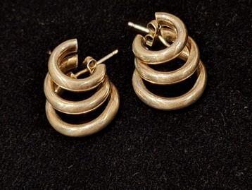 Vintage oorbellen gedraaid zilver beschikbaar voor biedingen