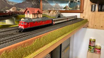 Roco marklin loc 58497 digitaal met 3 personen wagons beschikbaar voor biedingen