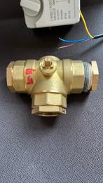 3-weg  klep  220V 5/4“ nieuw met 3 adapters   Naar 1 inch, Doe-het-zelf en Verbouw, Verwarming en Radiatoren, Minder dan 30 cm