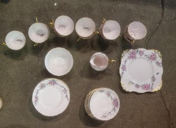 Servies royal tuscan hand painted theeservies  beschikbaar voor biedingen