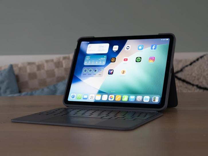 iPad Air - M2 - 128 GB - 11 inch + Incl. Combo Touch, Computers en Software, Apple iPads, Zo goed als nieuw, Apple iPad Air, Wi-Fi