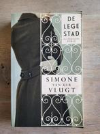 roman De lege stad - simone van der vlugt WO II, Ophalen of Verzenden, Gelezen, Nederland