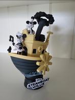 Disney Mickey Steamboat Willie D-Stage beeld, Ophalen of Verzenden, Mickey Mouse, Zo goed als nieuw, Beeldje of Figuurtje