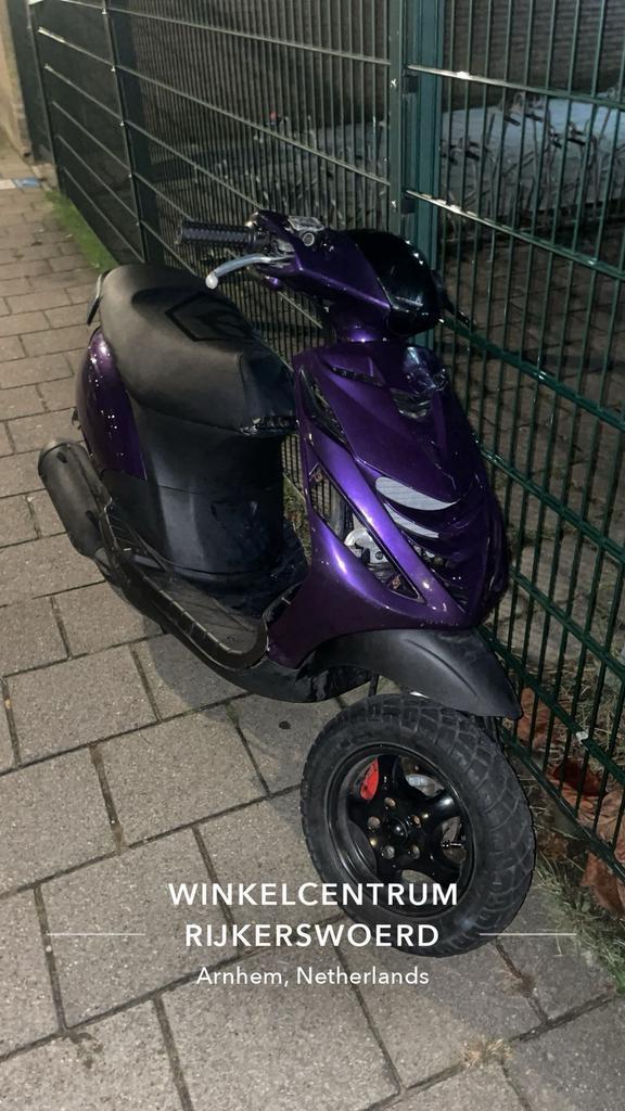 Zip 172 s1 brom, Fietsen en Brommers, Scooters | Piaggio, Zo goed als nieuw, Zip, Tweetakt, Ophalen
