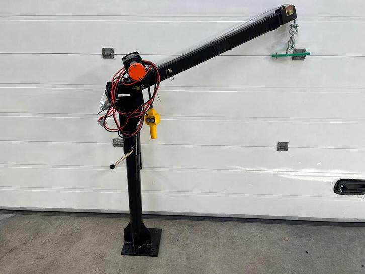 HBM Elektrische Kraan - 250kg - Uitschuifbaar, Zakelijke goederen, Machines en Bouw | Industrie en Techniek, Ophalen