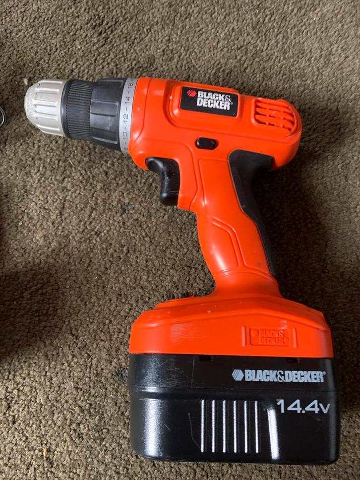 Black & Decker Boor- en Schroefmachine 14.4V, Doe-het-zelf en Verbouw, Gereedschap | Boormachines, Gebruikt, Boor- en Schroefmachine