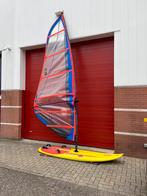 Tiga surfplank met 3 zeilen, Watersport en Boten, Windsurfen, Ophalen, Met vin(nen), Plank, 5 tot 7 m²