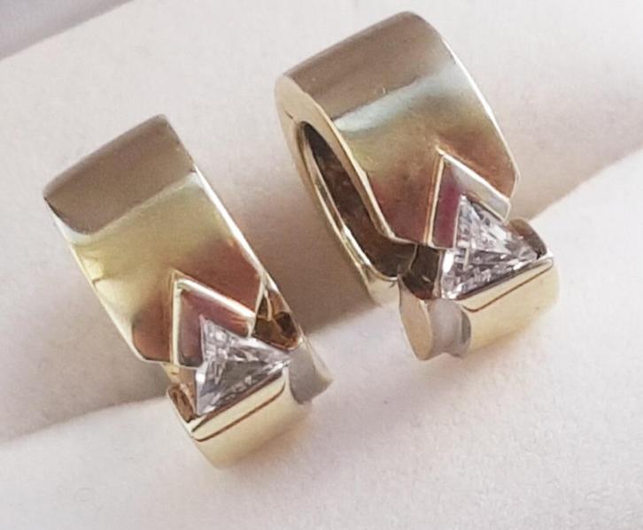 Mooie gouden oorbellen met witte saffier 9 karaats, Sieraden, Tassen en Uiterlijk, Oorbellen, Zo goed als nieuw, Hangers, Goud