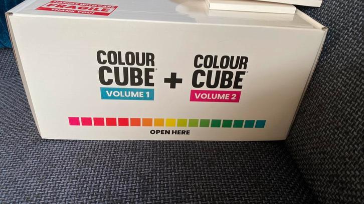 Colour cubes, Sarah Renae Clark, 1e uitgave, 2 kubussen., Hobby en Vrije tijd, Tekenen, Nieuw, Boek of Gids, Ophalen